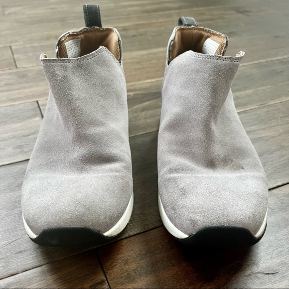 Vionic CECE light grey womens sneaker - Picture 3 of 13